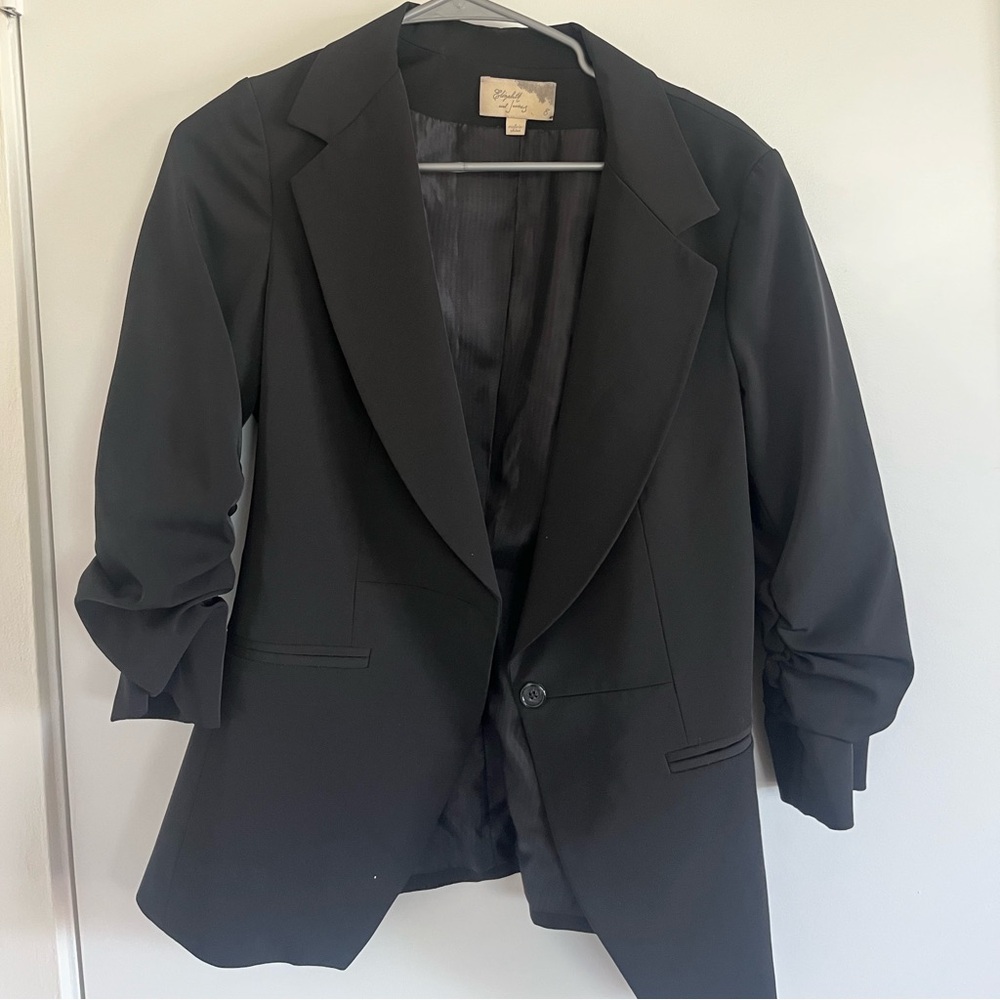 Elizabeth and James black blazer size 8